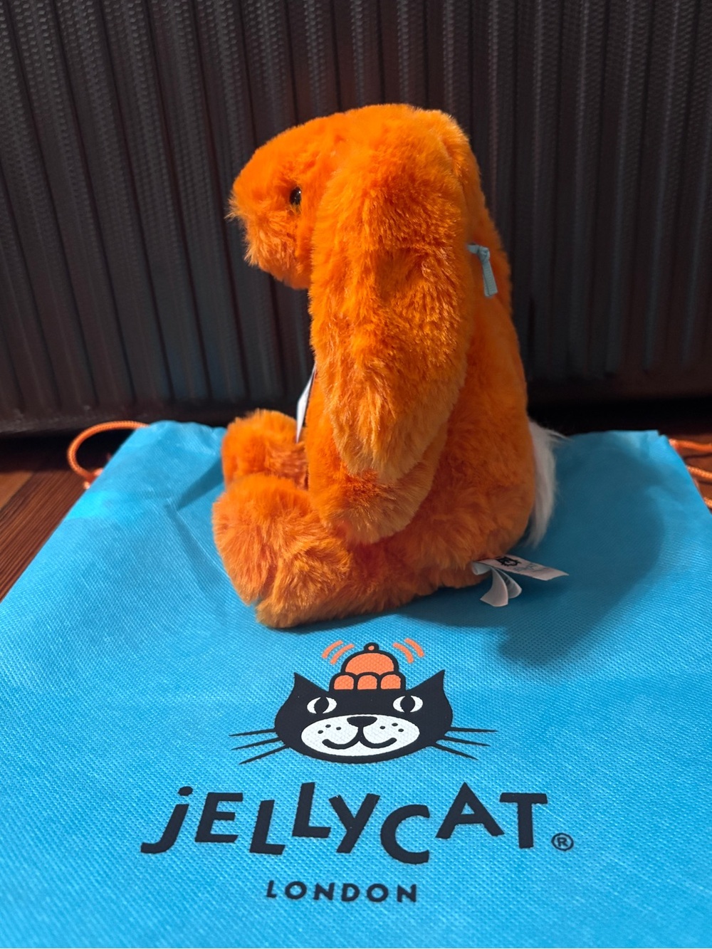 NWT Jellycat 25th Anniversary Retired, Rare Medium Bashful Luxe Amberly Bunny - Picture 6 of 15